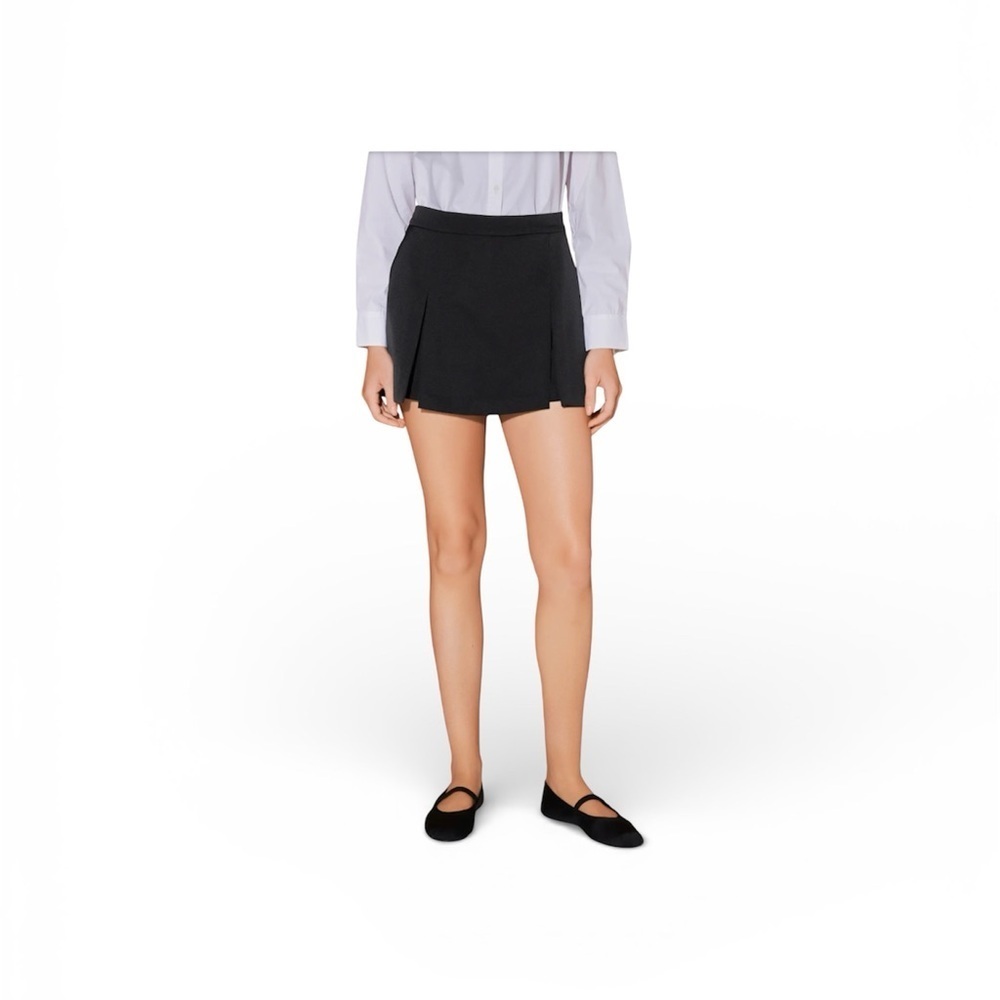 149. NWT English Factory Black Women's Skorts Size XS
